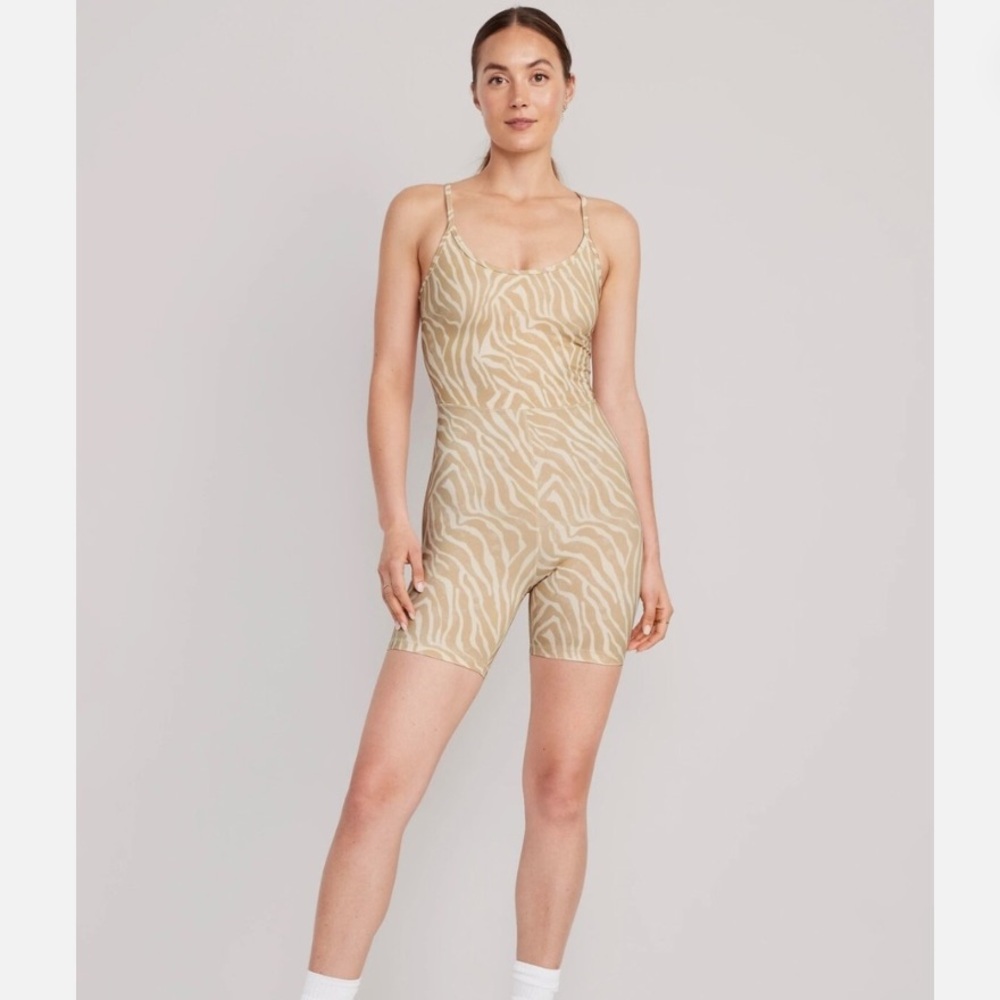Old Navy PowerChill Racerback Bodysuit Zebra Tan Cream Athleisure Sporty Size XL